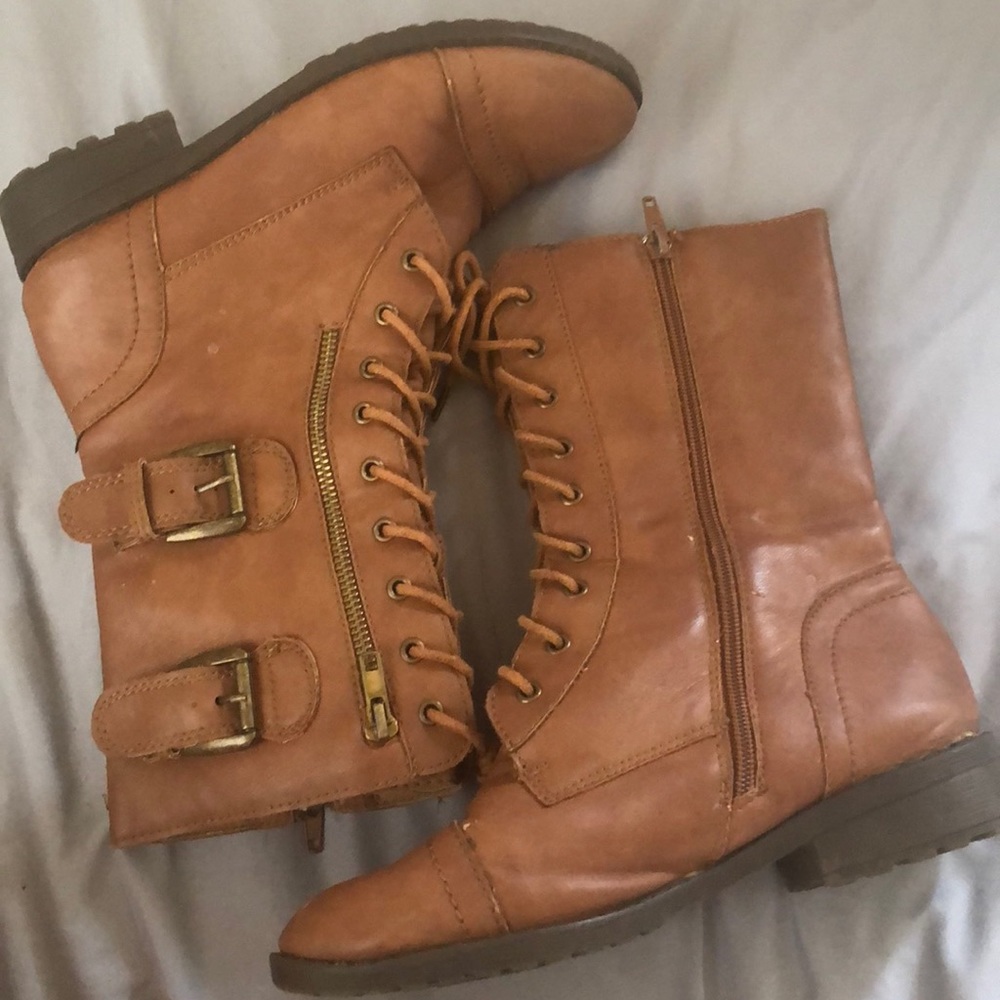 Brown Lace-Up boots